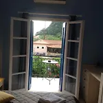 Nostos Otel 2*