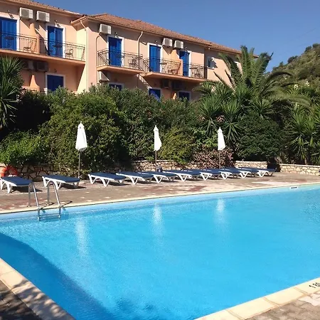 Nostos Отель 2*