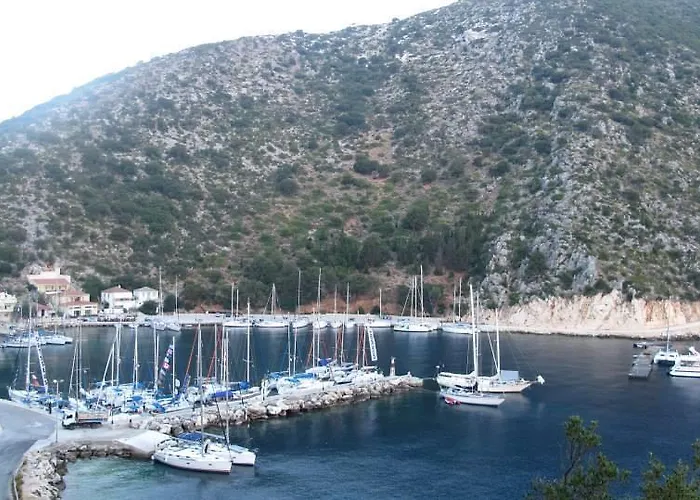Hotel Nostos Frikes