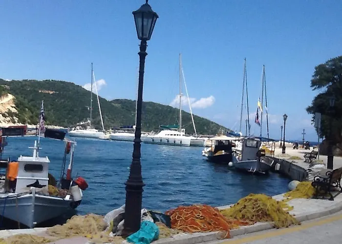Hotel Nostos Frikes