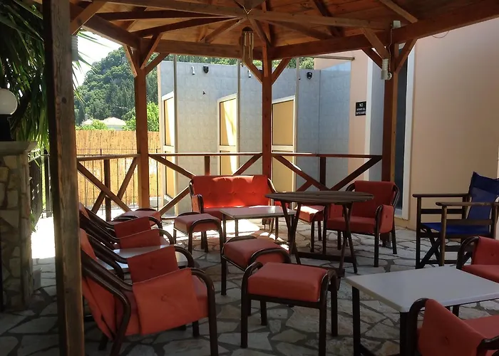 Nostos Hotel 2*