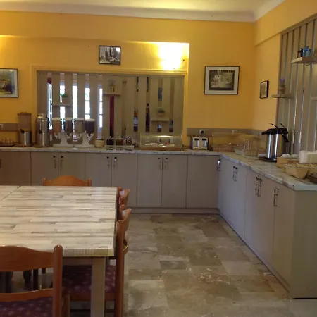 فندق Nostos