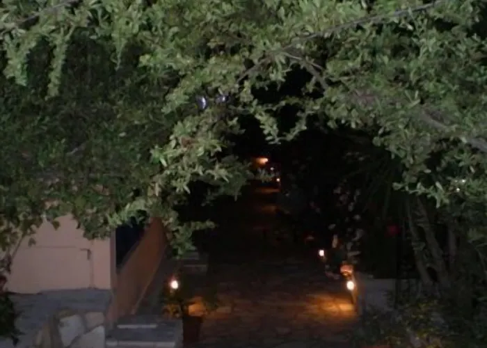 Nostos 호텔 2*