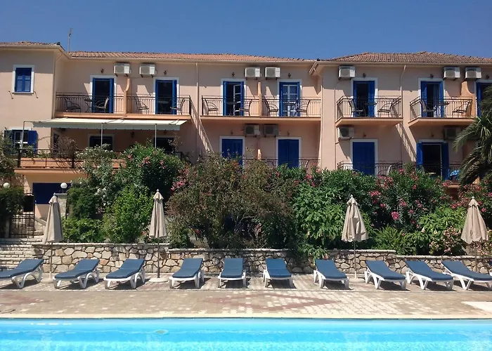 Nostos Hotel 2*